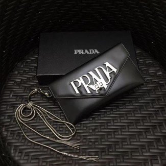 프라다 신상 레더 클러치백 1MF175 블랙