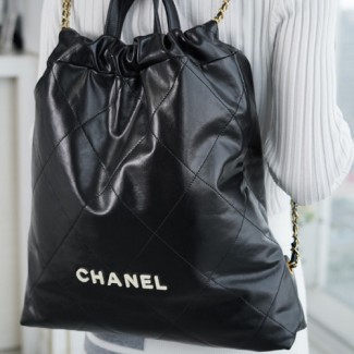 [팬더샵} 샤넬 22 퀼팅 탑핸들 체인 백팩 라지 AS3313 화이트로고