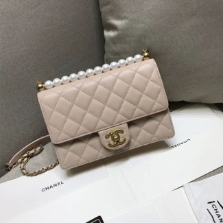 샤넬 신상 진주장식 플랩백 AS0585 램스킨 베이지
