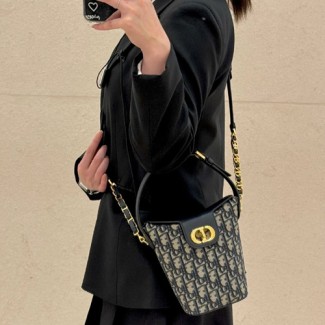 디올 30 Montaigne Amber 미니 버킷 백 S2319 네이비