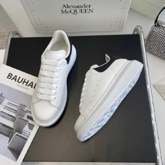 알렉산더 맥퀸  남여공용 스니커즈  586434-1