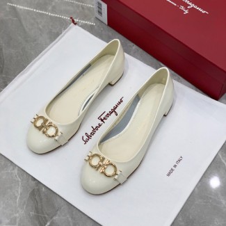 페레가모 신상 로퍼 F38107 화이트