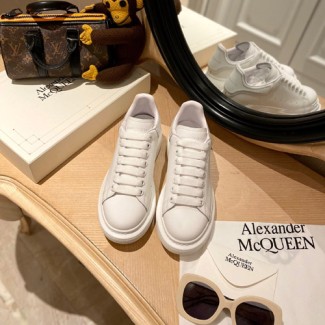 알렉산더 맥퀸  남여공용 스니커즈 586424-10