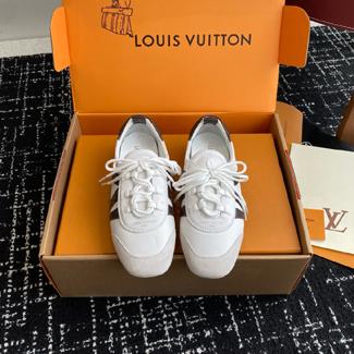 루이비통 여성용 스니커즈  M0579-6