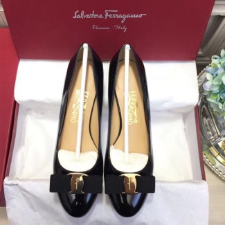 페레가모 여성용 신상 로퍼 F36035