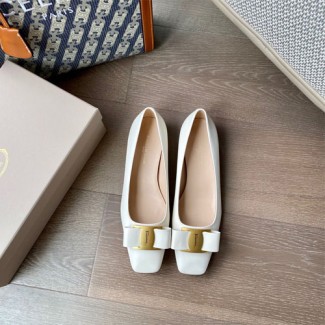 페레가모 신상 로퍼 F38097 가죽 화이트