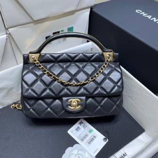 샤넬 CC 메탈 탑 핸들 플랩 체인 백 AS2438 블랙