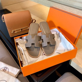 에르메스 오란 샌들 H35110-4 (한치수 작게 나옴)