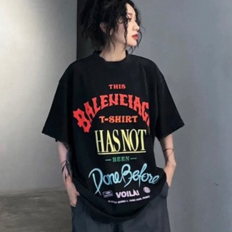 발렌시아가 남여공용 반팔 528806