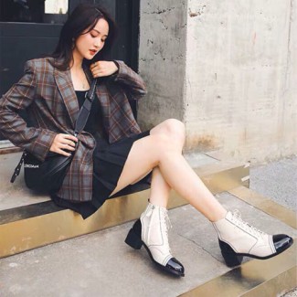 샤넬 신상 쇼트부츠 G34087