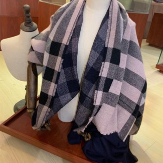 버버리 신상 스카프 BB3633