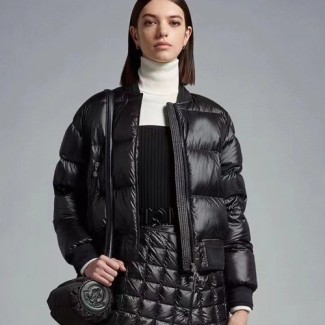 몽클레어 여성용 쇼트패딩 MC3524 블랙