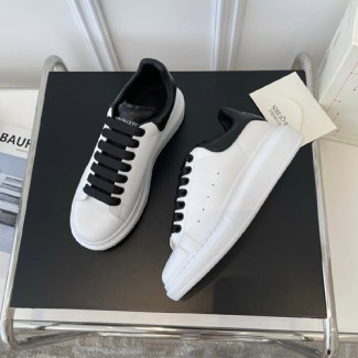 알렉산더 맥퀸  남여공용 스니커즈  586430-1