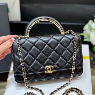 샤넬 22A WOC 탑핸들백 AP2844 램스킨 블랙