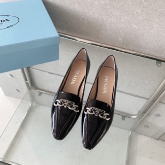 프라다 여성용 로퍼 F0890