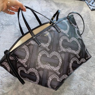 버버리 신상 비치 토트백 80431041-4