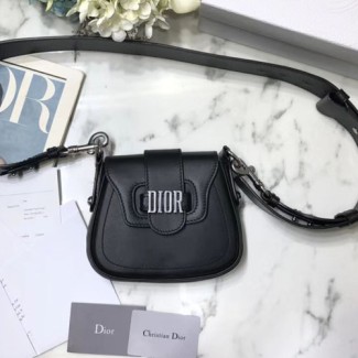 디올 송아지 가죽 D-FENCE 미니 새들백 M6500 블랙 은장