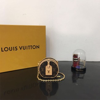 루이비통 쁘띠뜨 부아뜨 샤포 M68570