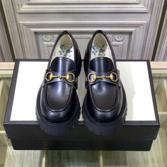 구찌 신상 가죽 로퍼 ‎602497 블랙