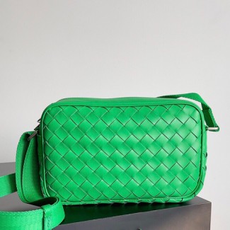 보테가 인트레치아토 스몰 카메라 백 V6614 그린